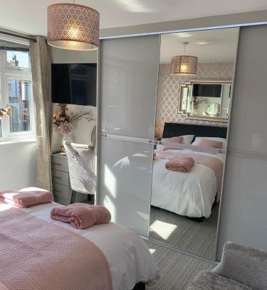 Chorley Apartment | Kensington Luxury Apartment on Gated Development in Leafy edge of Chorley Town Centre