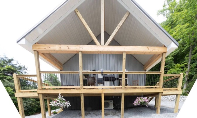 Jamestown Cabin | Kentucky Coal Cabin 2 min from Lake Cumberland