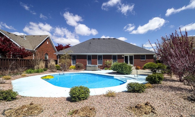 Pleasure Ridge Park House | Kentucky holiday home with Hot Tub & pool In Louisville KY
