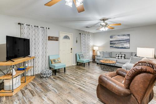 Murray House | Kentucky Lake Retreat Near Marina and Launch!
