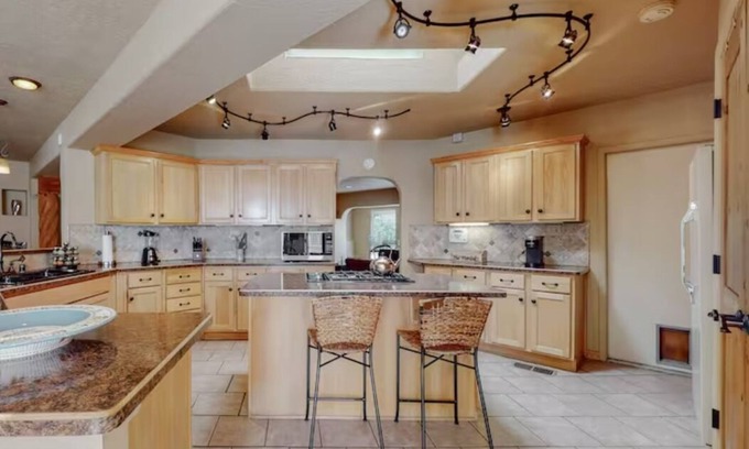 Uptown House | Kentucky Room1