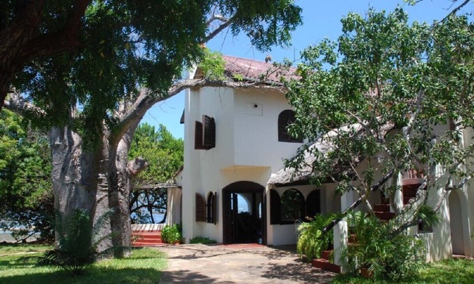 Malindi Marine National Park Villa | Kenyan family villa with beautiful pool, private beach access, stunning views.