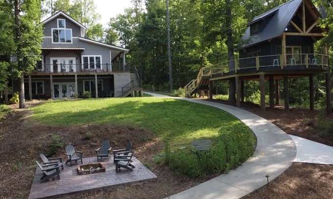 Seneca House | Keowee Family Retreat