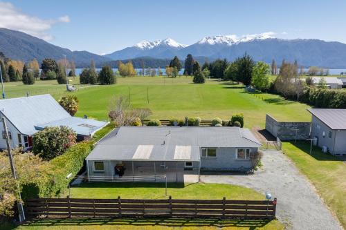 Te Anau House | Kepler Retreat - Te Anau Holiday Home