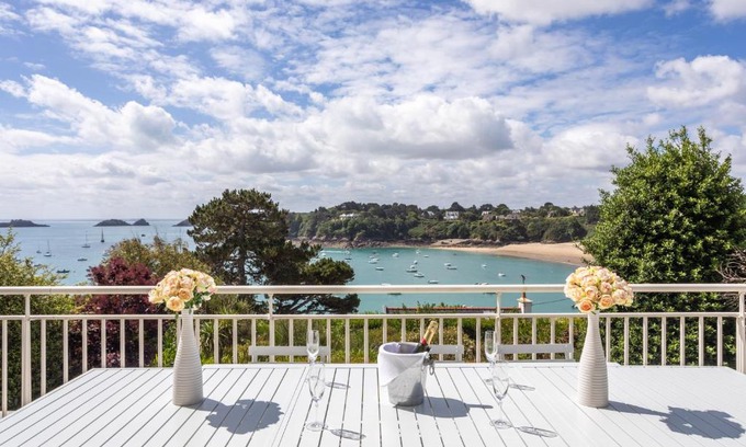 Cancale House | KER MANOU - Baie des dauphins