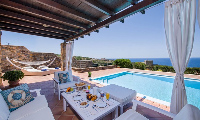 Livadia Villa | Keramoti Villas - Villa Aretousa - Heated Pool - Affordable Luxury - Sauna