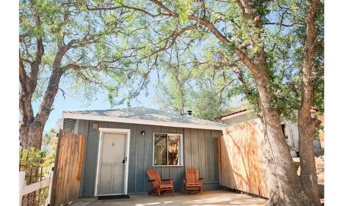 Kernville House | Kern River Nest "The Casita"