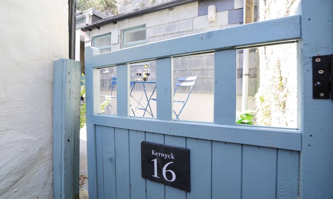 Port Isaac Cottage | Kernyck - Sleeps up to 4