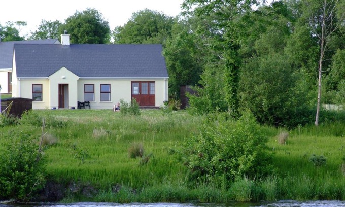 Kesh House | Kesh Lakeside Cottage