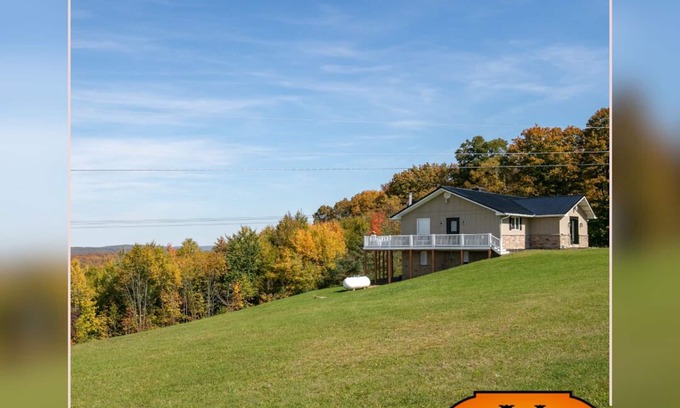 Gaines House | Kettle Creek Hills Lodge: Exceptional Views!