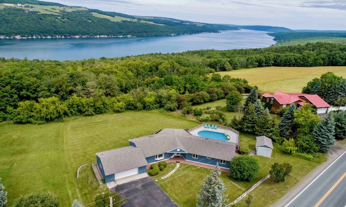 Hammondsport House | Keuka Glory-A beautiful home overlooking Keuka Lake!