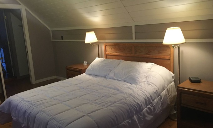 Penn Yan Cabin | Keuka Hydaway Charming Cabin in a Quiet Setting