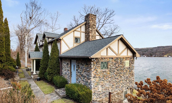 Town of Jerusalem House | Keuka Tudor: English manor home on Keuka Lake, private lakefront