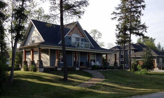 Bayfield House | Kew Cottage - Town of Bayfield