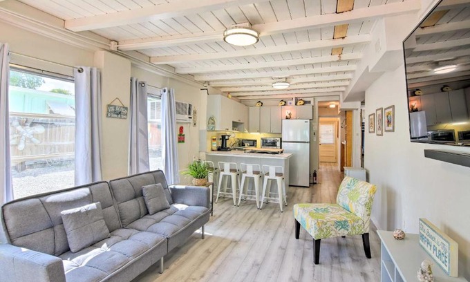 Key Largo Village House | Key Largo Home with Dock and Private Beach Access