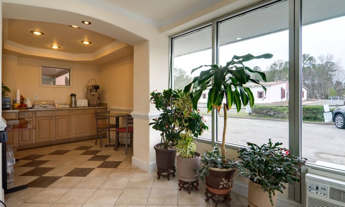 Central Newport News Hotel | Key West Inn - Newport News
