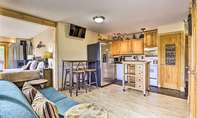 Mountain House Condo | Keystone Mountain Getaway: Walk to Ski Lifts