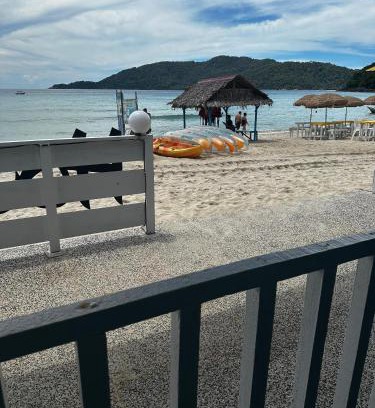 Pulau Perhentian Kecil Hotel | Khafi Chalet - Long Beach