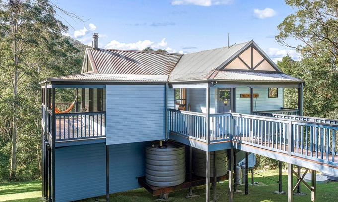 Bundewallah House | Khan Cottage - rainforest, birdsong and views