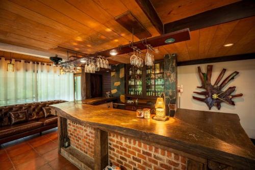 Nong Nam Daeng House | Khao Yai Log House