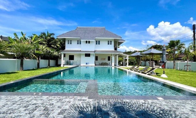 Khuekkhak Apartment | Khaolak Home - Large 16 Meters Lap Swimming Pool with 500Mbps private WIFI