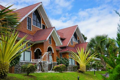 Parapat Hotel | Khas Parapat