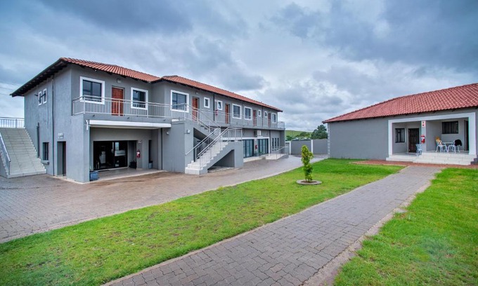 Emalahleni Hotel | Khayalami Hotel - Emalahleni