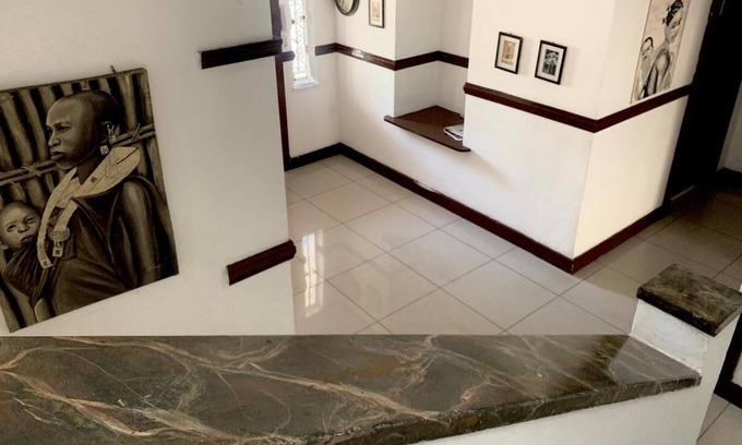 Muckleneuk House | Khayamnandi Leisure Suites