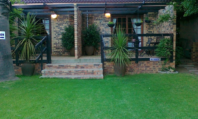 Ermelo House | Khokha Moya Guesthouse