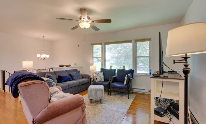 Kiamesha Lake House | Kiamesha Lake Home w/Deck: 4 Mi to Resorts World!