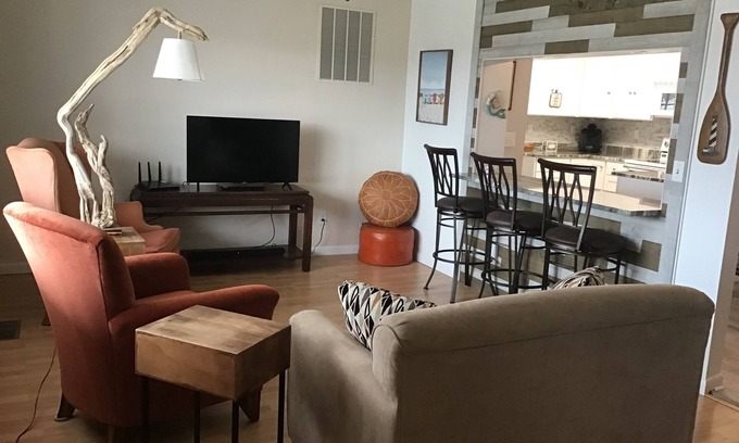 Captain's Cove House | Kick back and relax at “Knot Stressed” in total comfort.