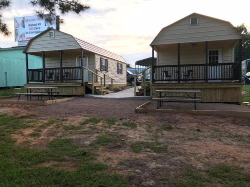 Onalaska Hotel | Kickapoo Shores Waterfront Cottages