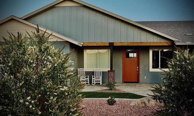Cottonwood House | Kickin' It on Kindra! Modern 3 Bedroom New Build!