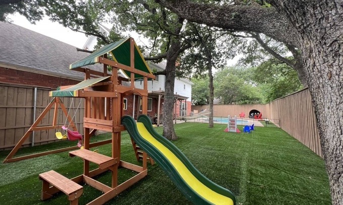 Lewisville House | Kid-Friendly Backyard, Pool & Game Room – Ideal for Families & Lg Grp - Slps 15