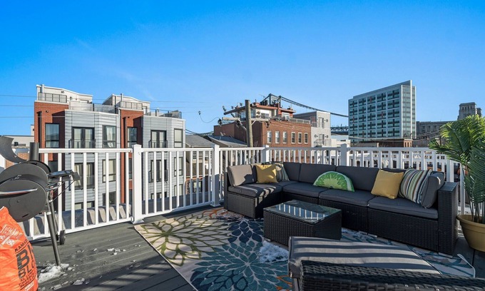 Old City Condo | Kid Friendly Old City | Parking + Roof Deck