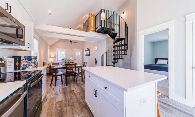 Harbinger House | KIL9104 Kilmarlic Spieth Cottage. Golf Resort, Community Pool & Fitness