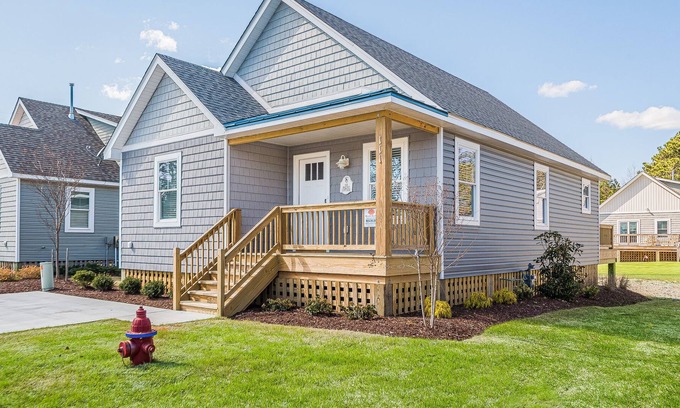 Harbinger House | KIL9110 Kilmarlic Faldo Cottage. Golf Resort, Community Pool & Fitness