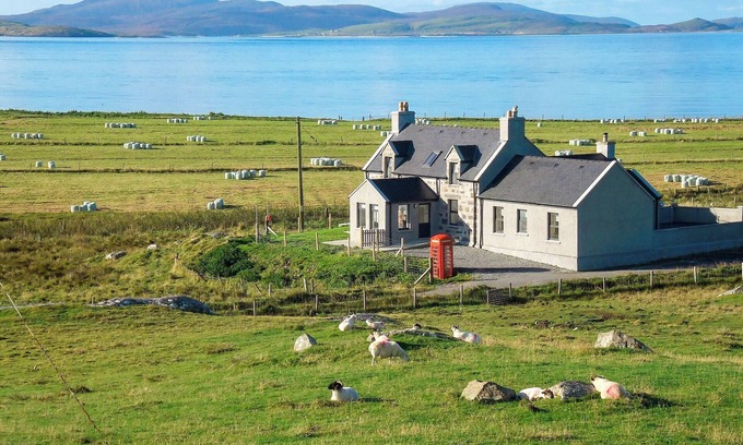 Aisgernis Cottage | Kilbride Beach Cottage