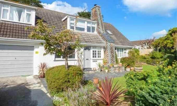 Rock Cottage | KILCARREG, family friendly, luxury holiday cottage in Rock