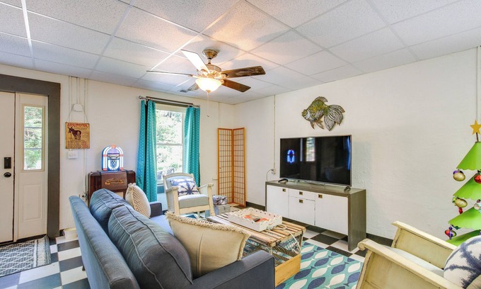 Killen Apartment | Killen Vacation Rental: Walk to Wilson Lake!