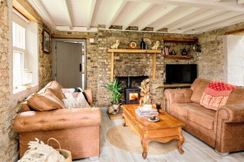 Knockaderry Cross Roads House | Kilquiggan Cottages
