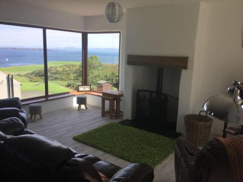 Ballycastle Apartment | Kinbane Self Catering Cottages - 'Makem's Cottage'