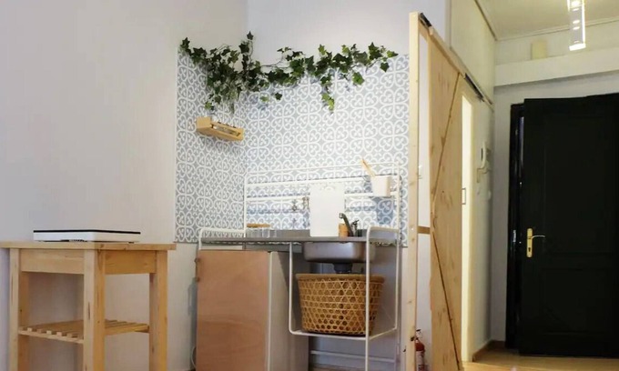 Larissa Apartment | KINFEELS DOWNTOWN APARTMENT