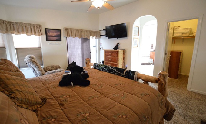 Page Bed & Breakfast | King 1 Private Room with en-suits bath in our B&B Close to Antelope Canyon