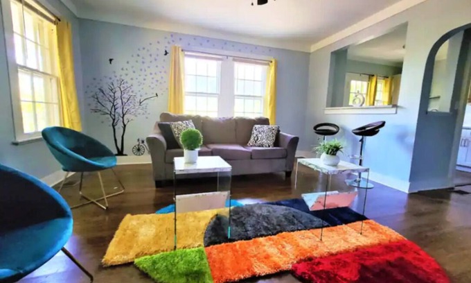 Decatur House | King bed and Queen Sofa bed/room TV Wifi