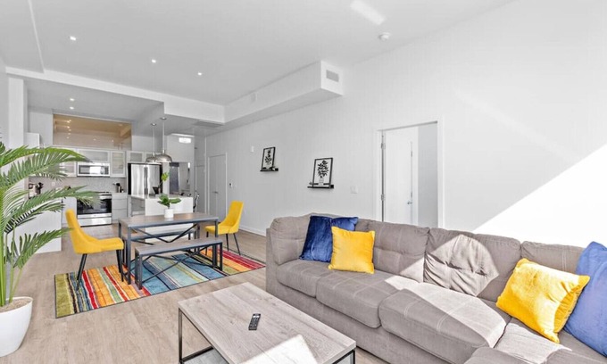 Financial District Apartment | ! King Bed ! Downtown Highrise!