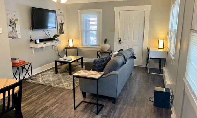 Indianapolis House | King Bed, Garfield Park, Red Line, Downtown Indy!