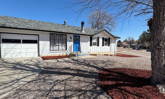 Highlands House | King bed, RV Parking, dedicated office
