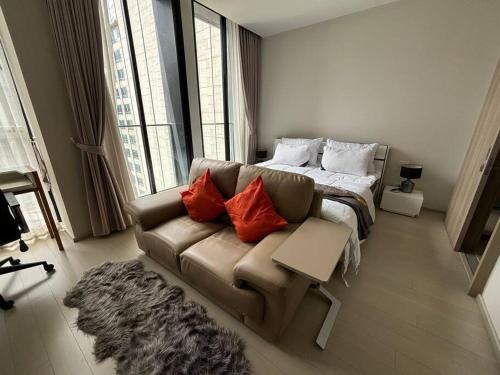 Ploenchit Apartment | King Bed Studio