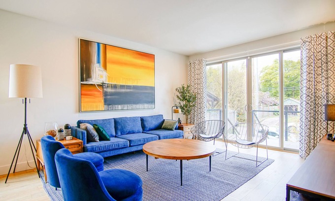 Eliot House | King Beds, Roofdeck, AC, Best Area with 95 WalkScore